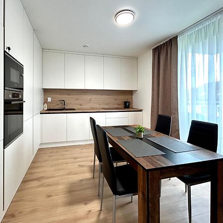 Liptovský Mikuláš Urso Apartment מראה חיצוני תמונה